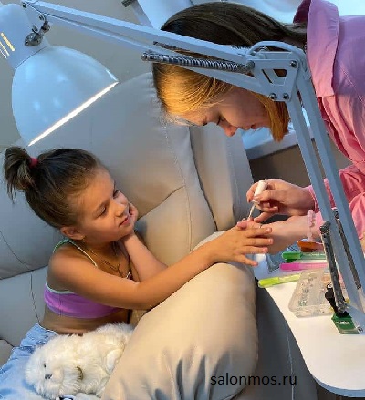 Студия маникюра и педикюра в Екатеринбурге